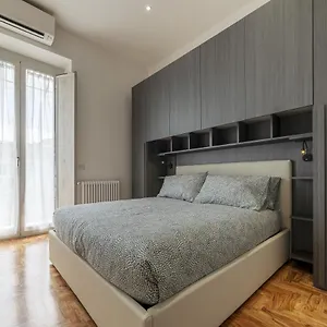  Appartamento Rione Prati Elegant With Balcony